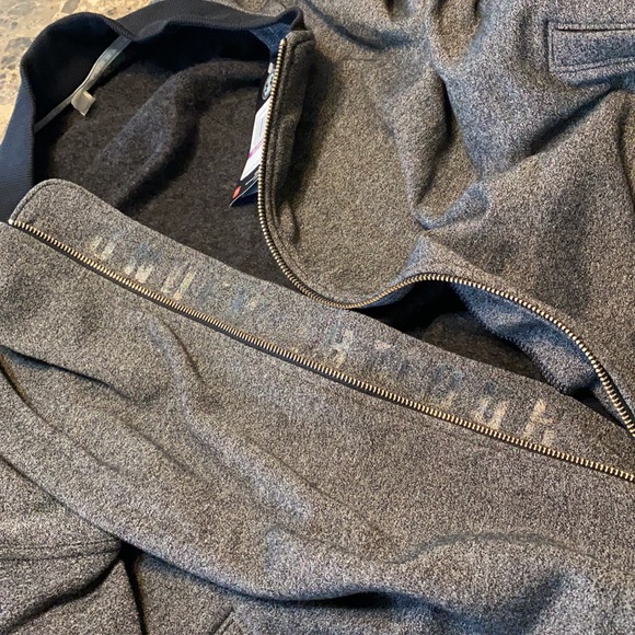 Under Armor jacket - Picture 11 of 11